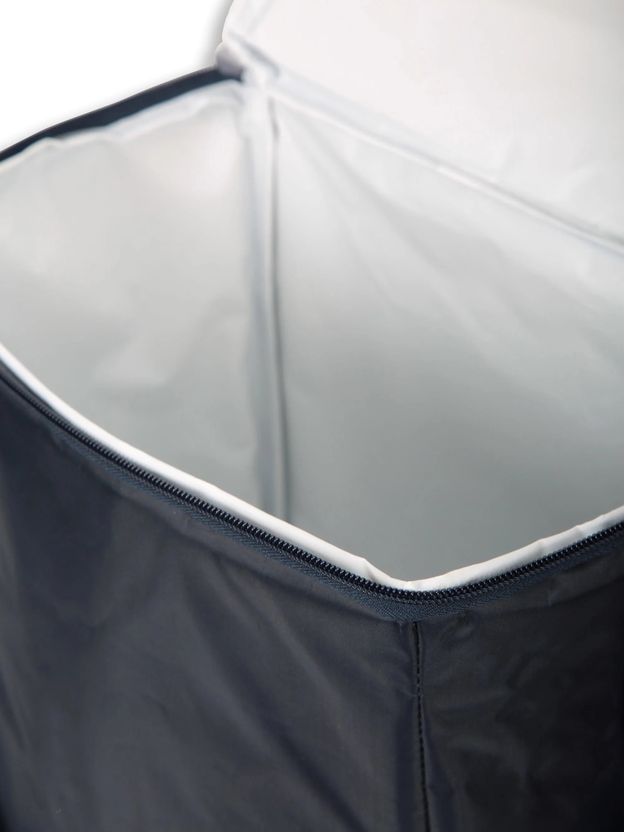 EMS 15L Cool Bag - Image 6